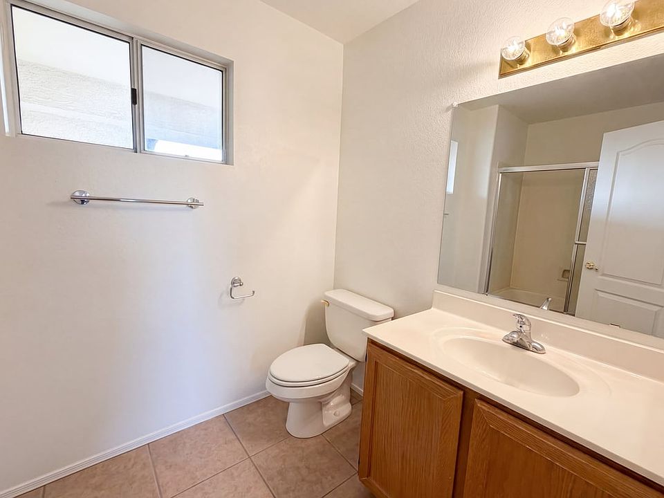 1st image of 2754 E Northridge Cir