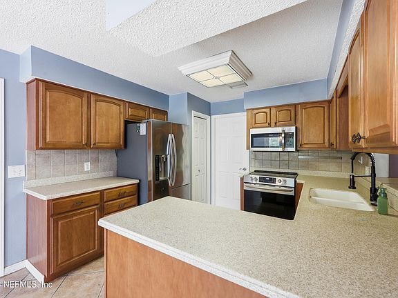 4th image of 346 FOXRIDGE Road