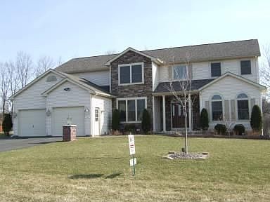 2nd image of 214 Driftwood Dr
