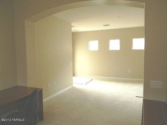 3rd image of 203 W Moncayo