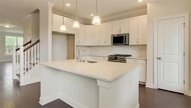 2226 Hamlin Sound Cir — Photo 11