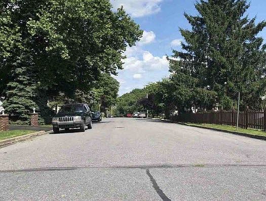 2nd image of 2923 Norton Ave