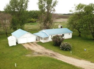 5685 40th St, Riceville, IA 50466