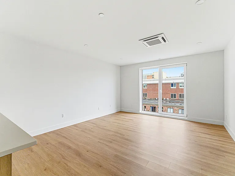 1035 Commonwealth Ave — Photo 56