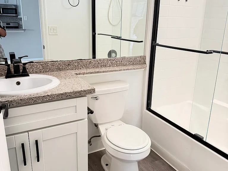 5543 Case Ave #103 — Photo 3