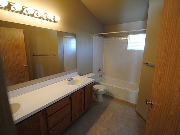 3rd image of 6524 156th Street Ct E