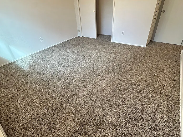 111 N Walnut Rd #8 — Photo 8