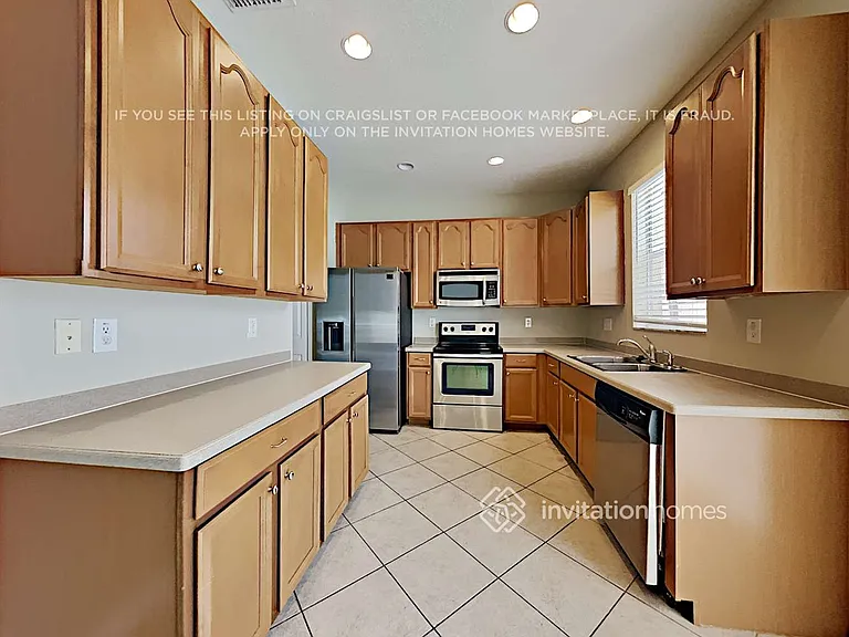 16345 Dinsdale Dr — Photo 7