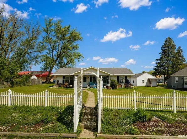 216 W South A St, Gas City, IN 46933