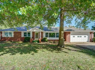 530 Oak Ln, Mount Vernon, MO 65712