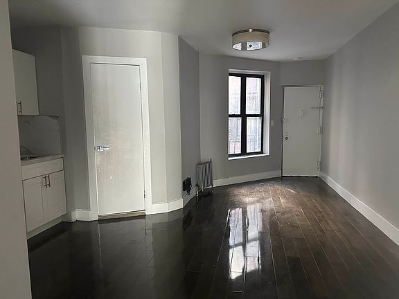 4th image of 238 E 116th St APT 9