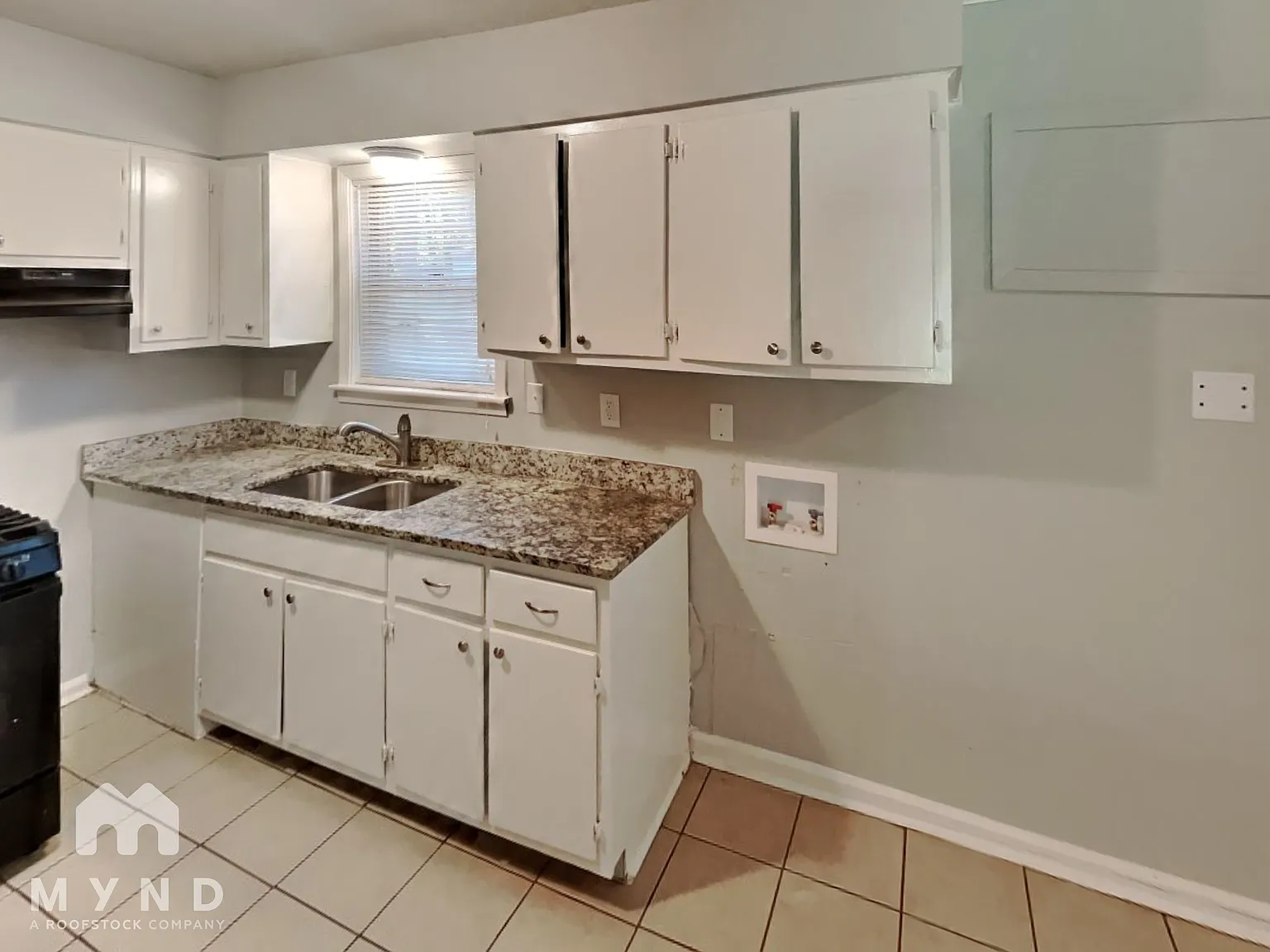 3 bed, 1.0 bath, 925 sqft, $1,385 — Photo 4
