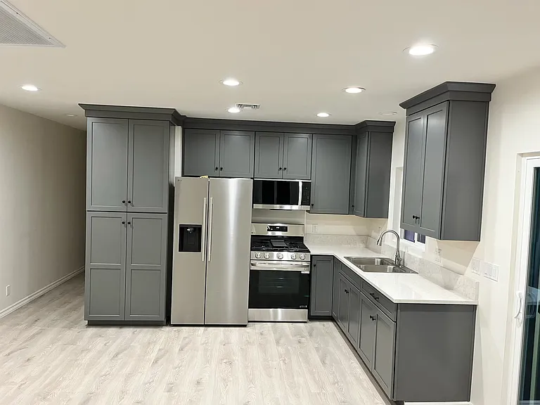 9525 Riverview Ave — Photo 3