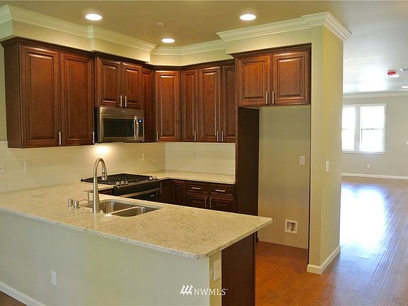 3rd image of 2225 Mill Street NE