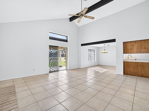 5th image of 12501 E Del Rey Dr