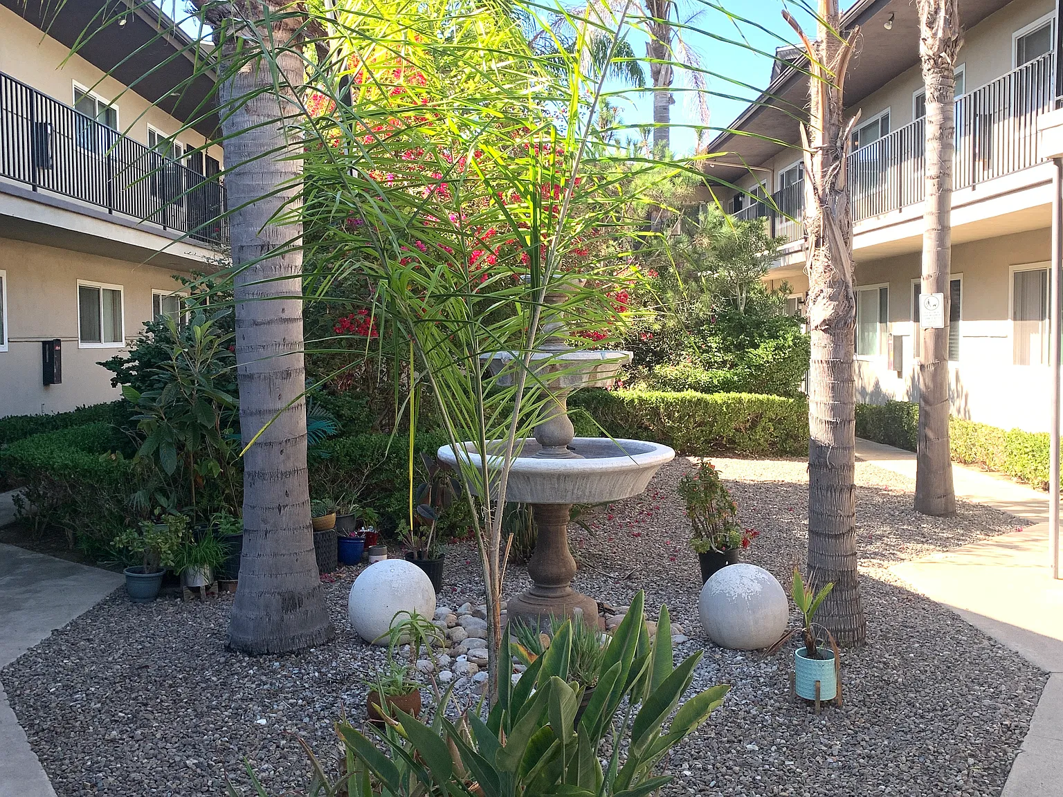 Studio, 550 sqft, $1,650 — Photo 4