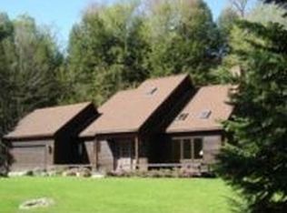 152 Winter Bird Rd, Stowe, VT 05672