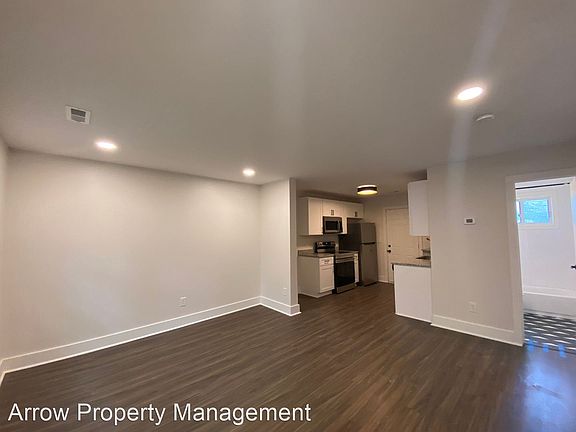 3rd image of 612 41st Ave N #C