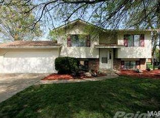 808 Eastbrook Ln, O'Fallon, MO 63366