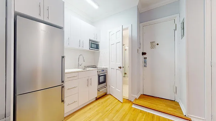 Rented by Metro Garden Realty NYC | media 8