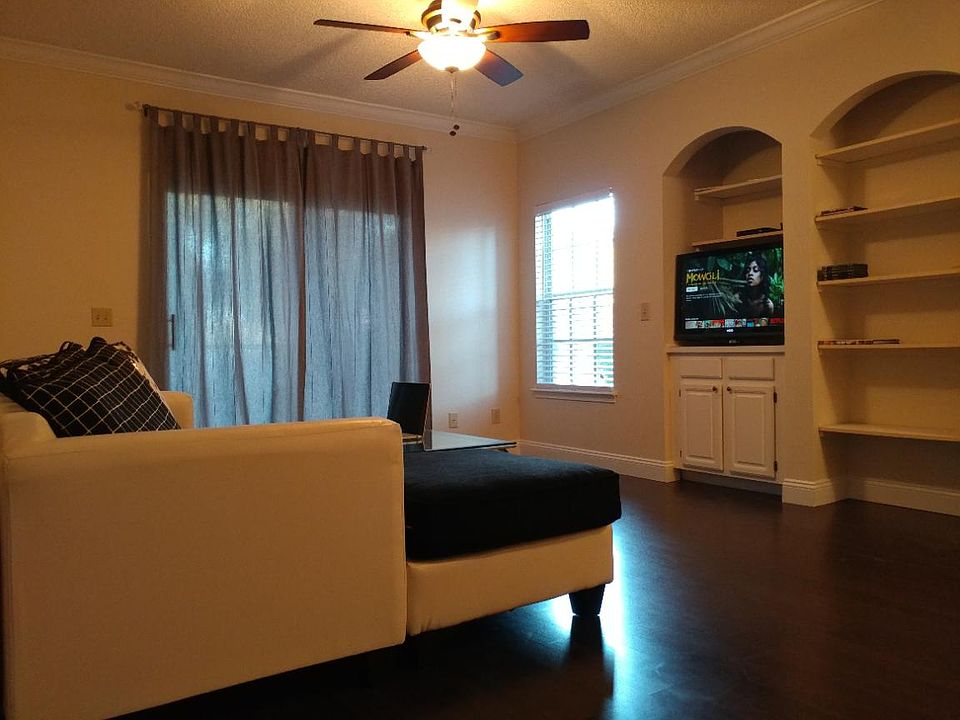 1st image of 10000 N Gate Pkwy #311