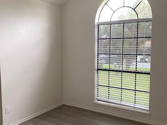 4th image of 1415 Capistrano Dr