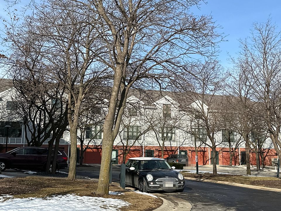 2nd image of 4519 W Westchester Sq