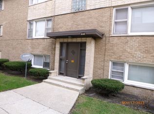 2063 135th Pl APT 5, Blue Island, IL 60406