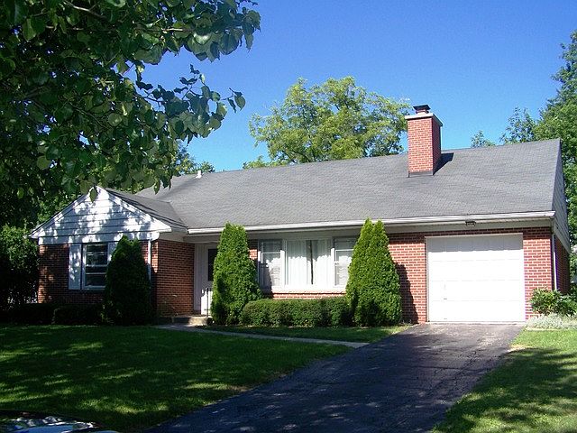 1st image of 2674 Oak St