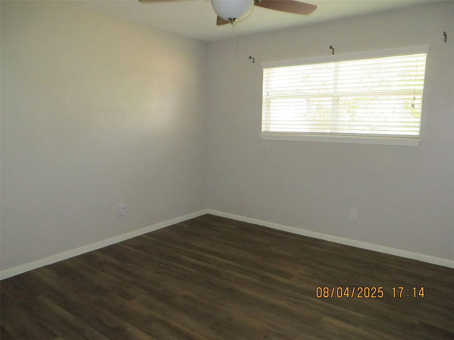 2 bed, 2.0 bath, 1200 sqft, $1,400 — Photo 4