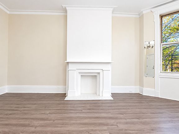 2nd image of 88 Cornelia St APT 2
