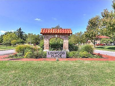 Linwood Place