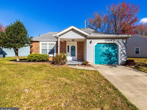 31 Lakebridge Dr, Deptford, NJ 08096