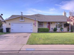 1230 7th St, Ripon, CA 95366