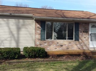 5836 Berkley Dr, Waterford, MI 48327