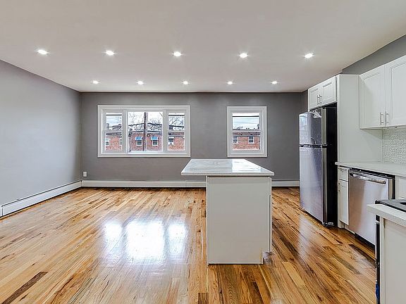 2nd image of 3948 Wilder Ave