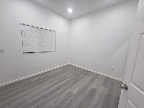 4th image of 4204 Silver Crest Ave #2