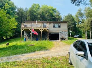 1676 Holt Town Rd, Newport, TN 37821