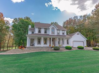530 Creekside Dr, Hubbard, OH