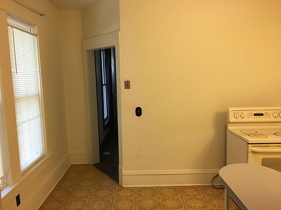 2nd image of 141 Lake St APT 2