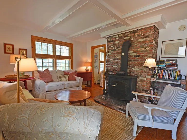 32 Wildwood Ave — Photo 12