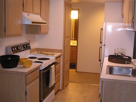 2nd image of 1800 N 107th St APT 103F