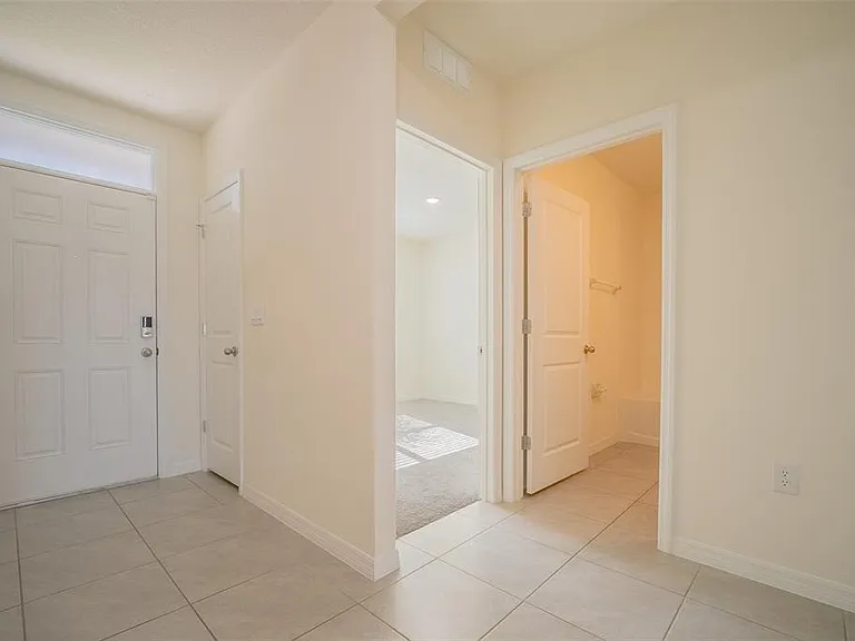 8318 Claw Glades Loop — Photo 4
