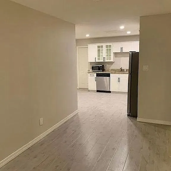 3914 N 81st St — Photo 5