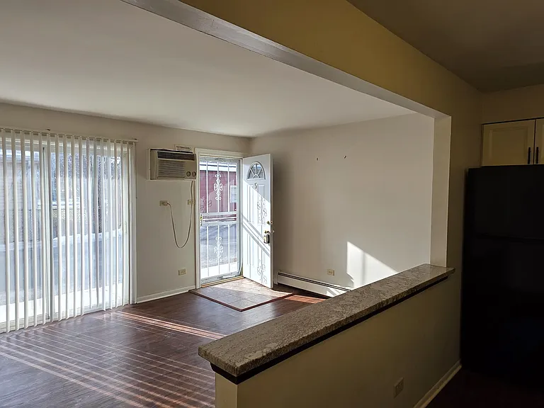 12440 Vincennes Rd #5 — Photo 2