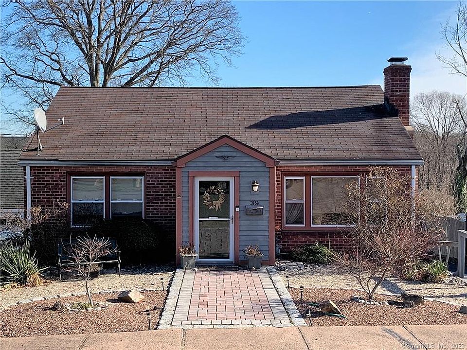 1st image of 39 Hughes St