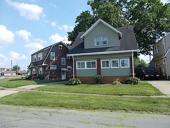 2nd image of 527 Ohio St