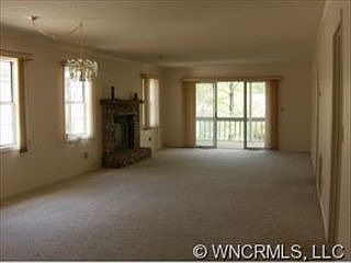 2nd image of 515 Belvidere Ct
