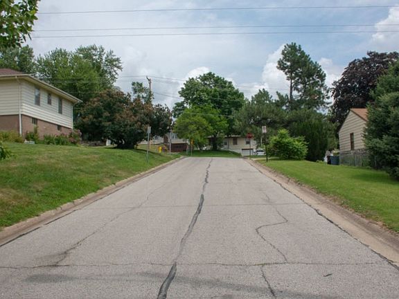 5th image of 5016 Arbor Cir