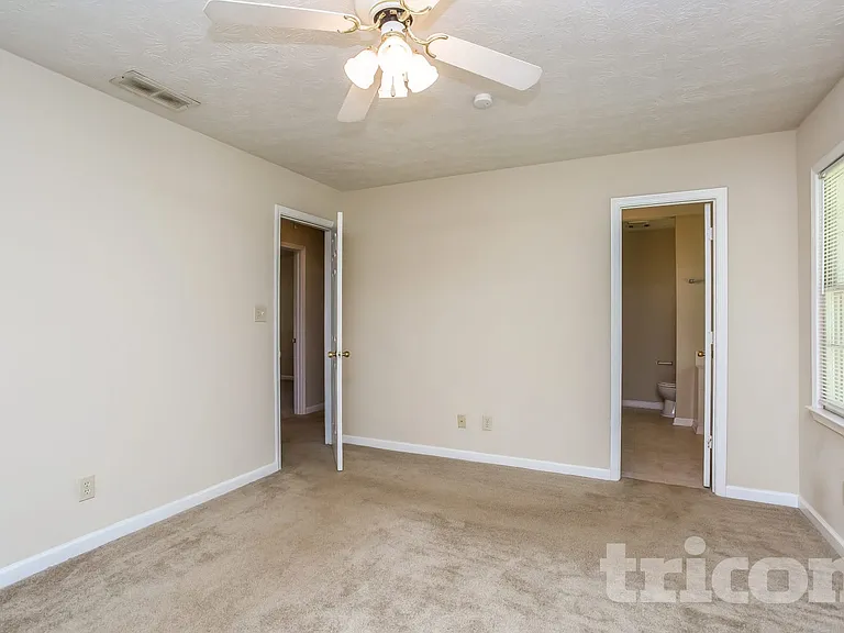 30 Blackberry Ln — Photo 8